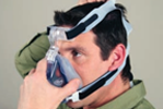 Como ajustar a máscara facial ComfortGel Blue Full Philips Respironics passo 4